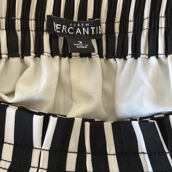 J Crew Mercantile striped skirt with pockets! Size 2 - Picture 2 of 3